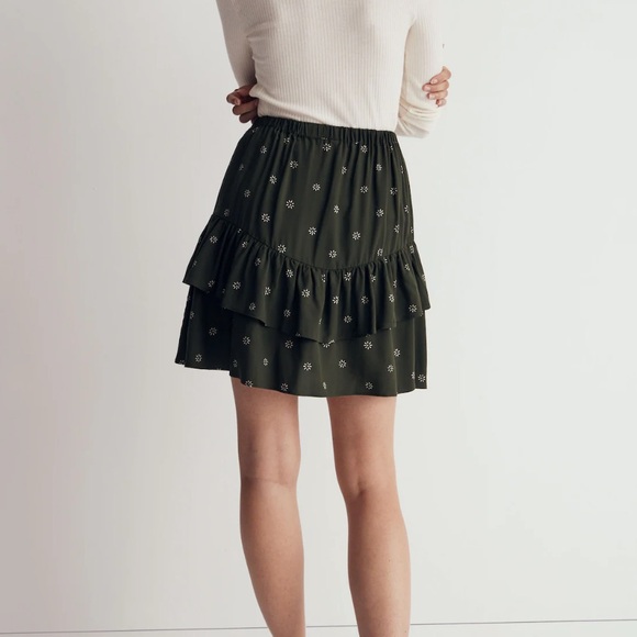 Madewell Pull On Ruffle Tiered Mini Skirt Dot Daisie Dark Forest Green - Picture 2 of 12